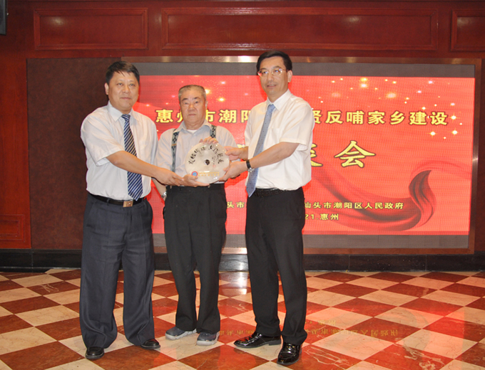 ���������Ÿ���ݿ�չ���ͷ�������ļ��